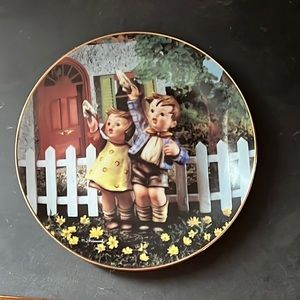 Hummel Collectons Plate